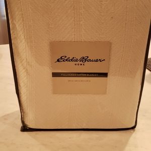 Eddie Bauer White Blanket NWT